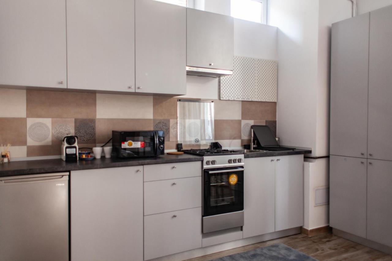 Modern Studio In The Heart Of Iasi Exterior foto