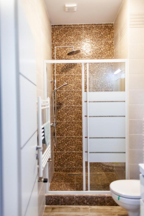 Modern Studio In The Heart Of Iasi Exterior foto