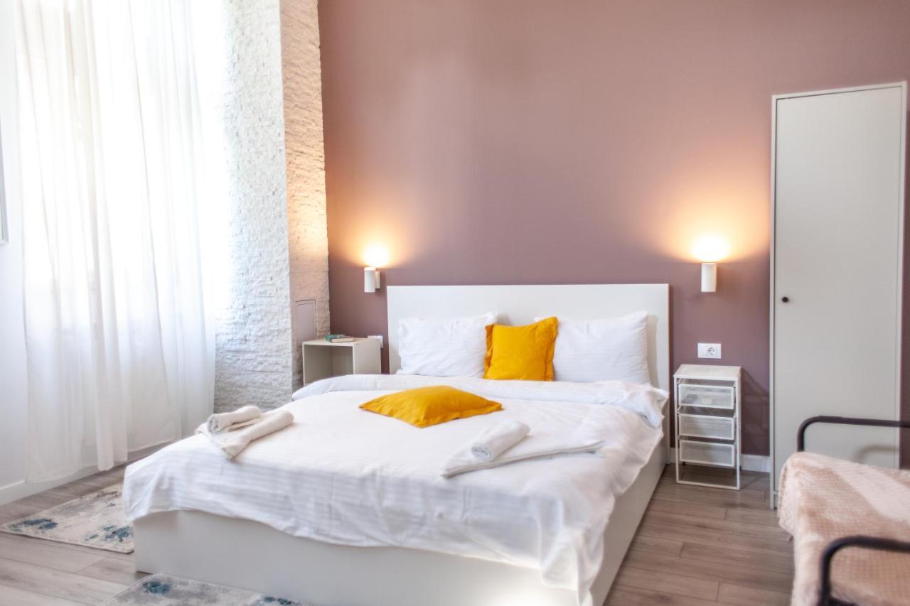 Modern Studio In The Heart Of Iasi Exterior foto